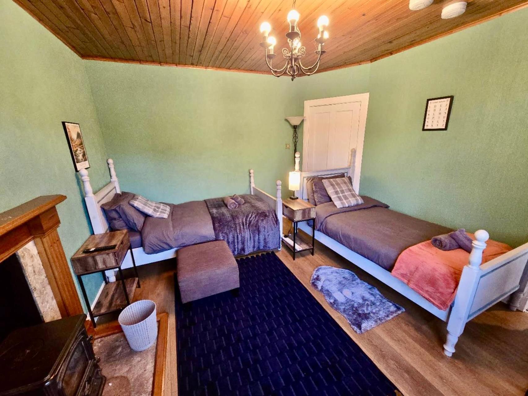Achnamara-Self Check In Hotel Portree Bagian luar foto